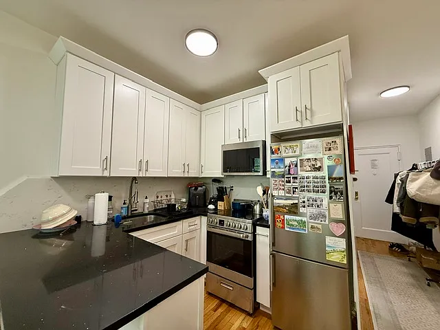315 E 5th St #3A — Photo 2