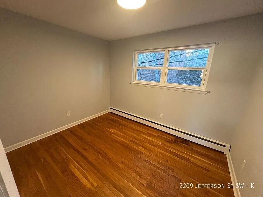 Modern 2BR / 1BA Near Downtown Roanoke! — Photo 4