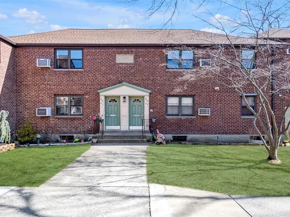 244-29 61 Avenue #B, Douglaston, NY 11362