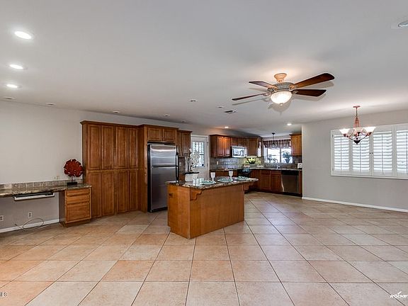 Island and Built-in Desk