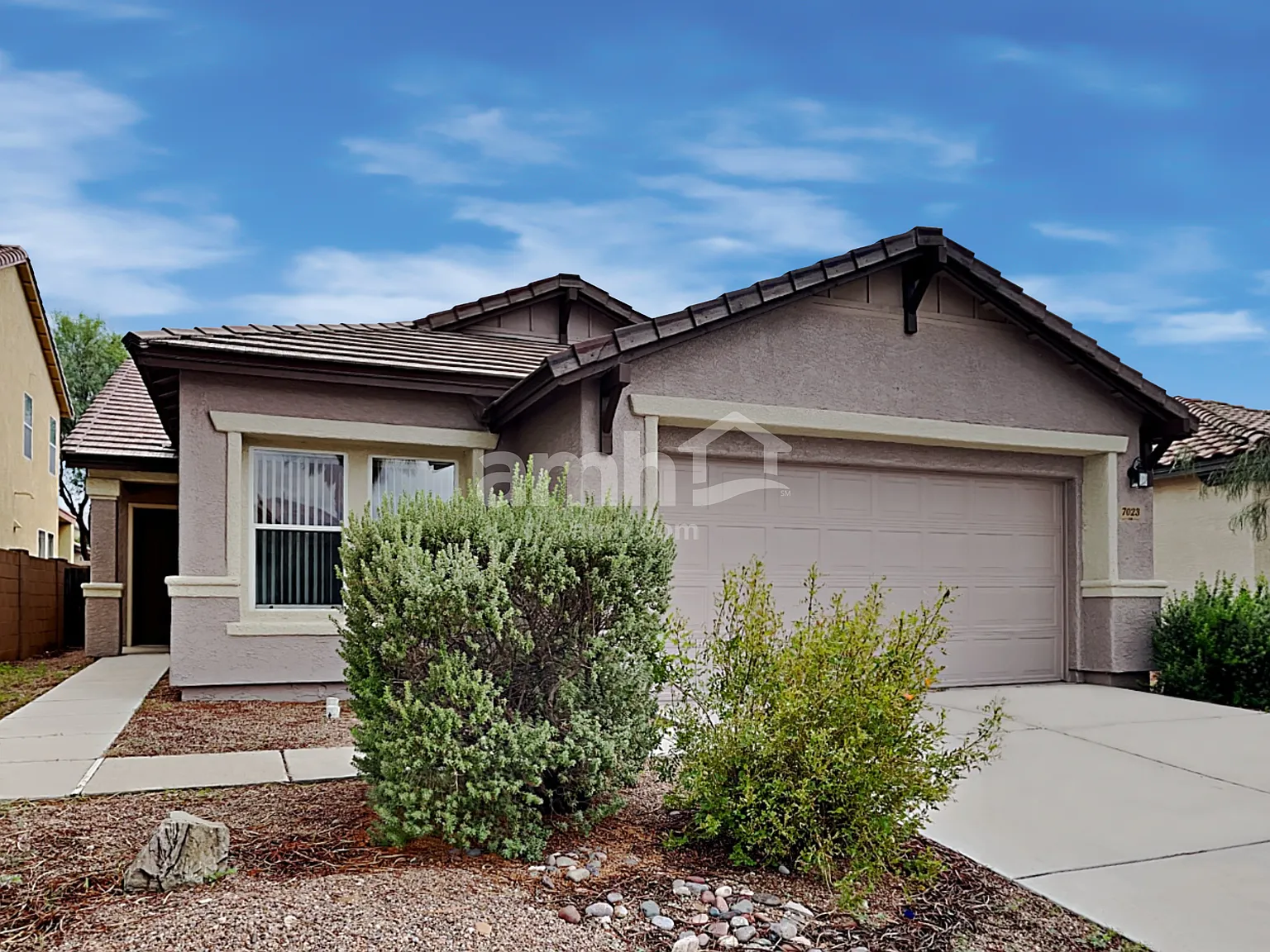 3 bed, 2.0 bath, 1692 sqft, $1,880 — Photo 1