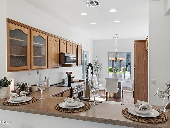 4th image of 3769 S LAUREL Way