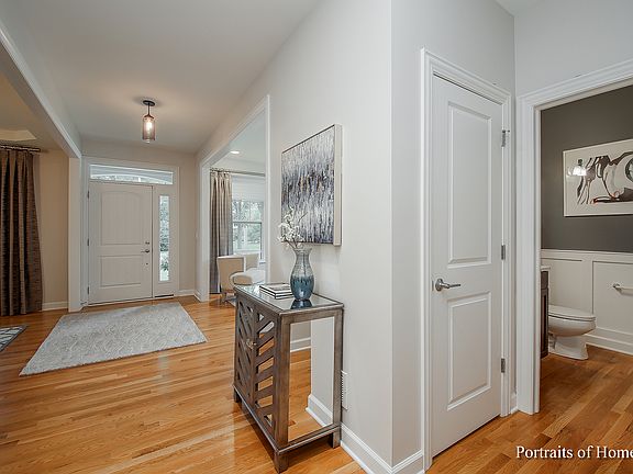 3rd image of 683 Kenilworth Ave
