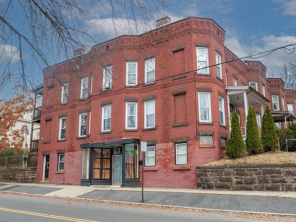 2nd image of 301-303 Linden St