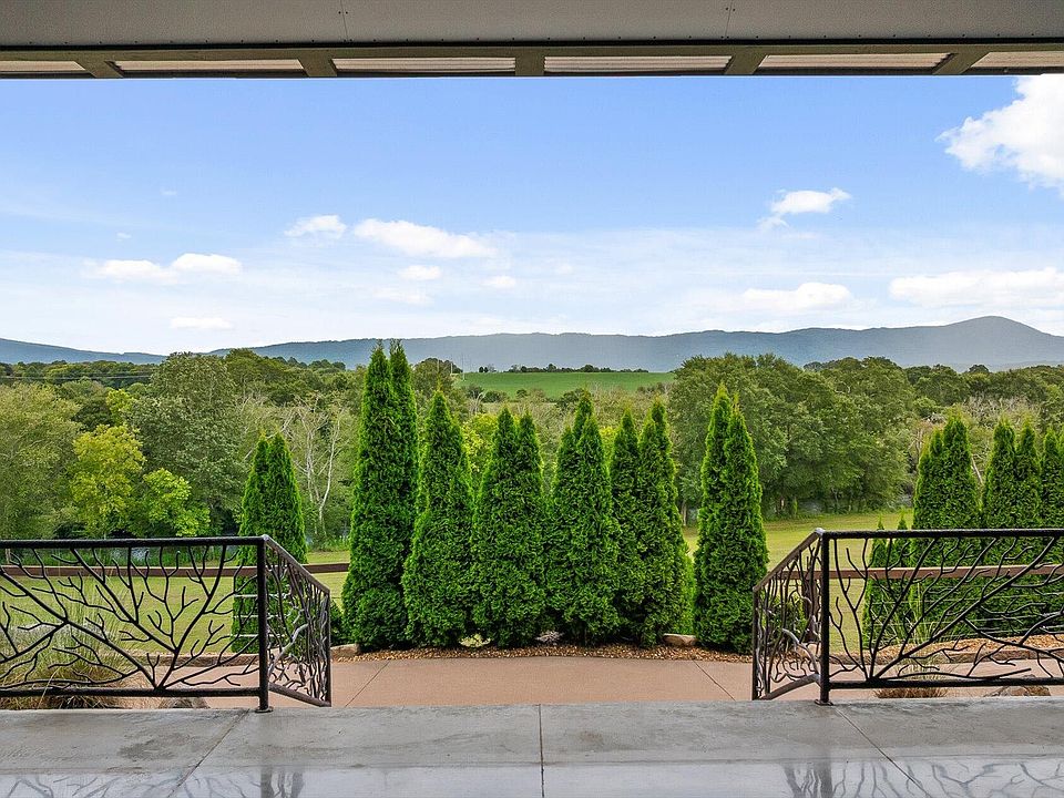 13th image of 1020 Thomas Rd