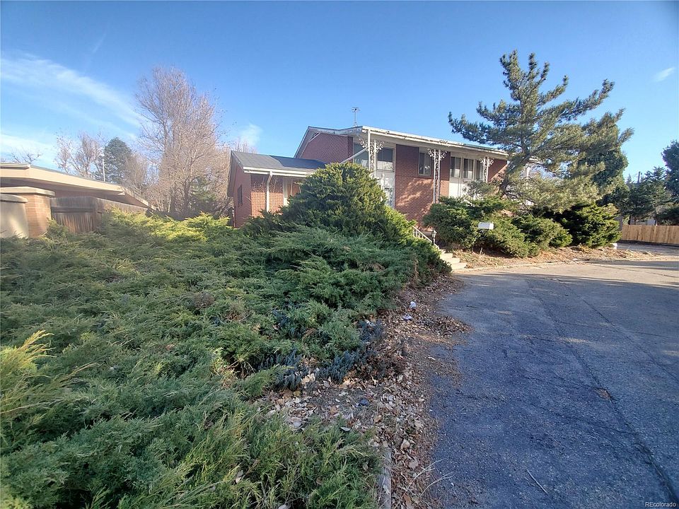 1st image of 660 S Monaco Street Pkwy