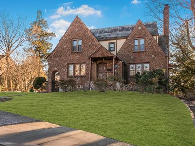 11 Wilcox Avenue, Yonkers, NY, 10705