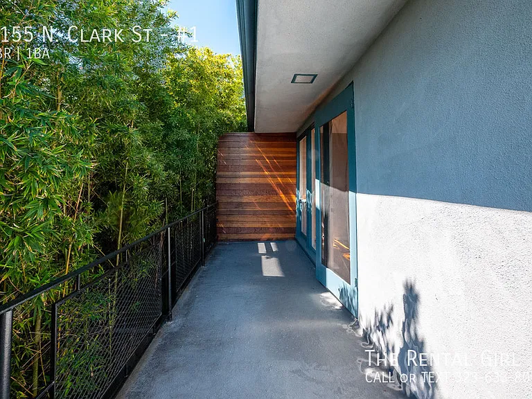 1155 N Clark St #1 — Photo 5