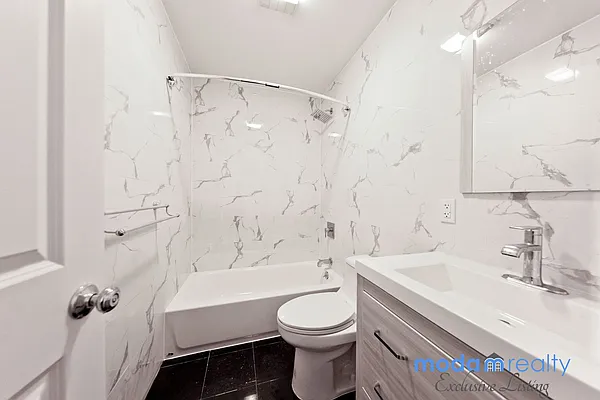 Rented by Moda Realty | media 12