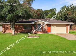807 Texas Ave, League City, TX 77573