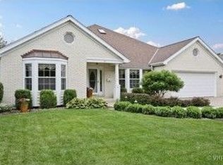 61 Exmoor Ave, Glen Ellyn, IL 60137
