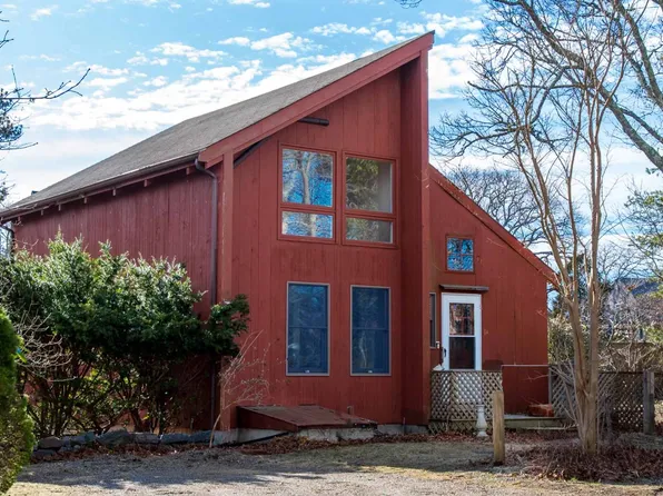 17 Chapman Ln, Edgartown, MA 02539