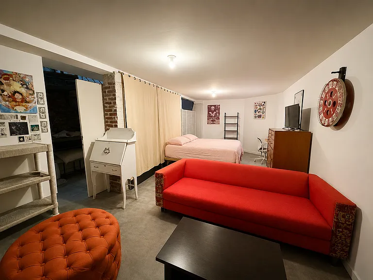 1082 Madison St #1 — Photo 11
