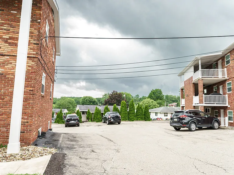 140 Garfield Rd #6 — Photo 2