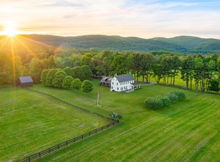 301 Sanborn Rd, East Thetford, VT 05043