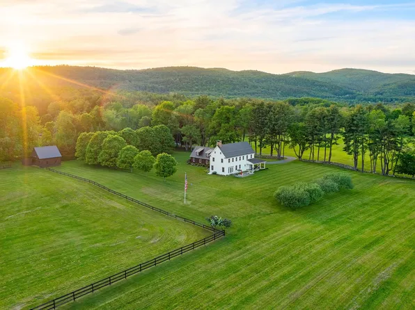 301 Sanborn Road, Thetford, VT 05043