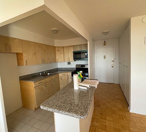 4th image of 270 Marin Blvd APT 20P
