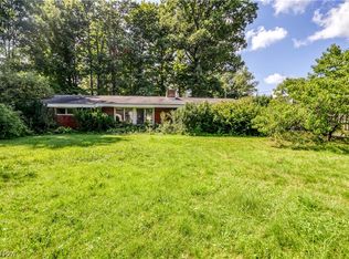 8575 Herrick Dr, Chesterland, OH 44026