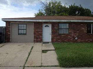 6215 Erin Dr, New Orleans, LA 70126