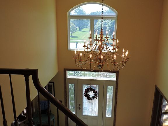 4th image of 33541 Seneca Dr