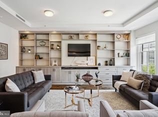 233 Chestnut St APT 4, Philadelphia, PA 19106