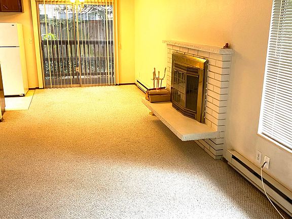 3rd image of 1712 NW 62nd St #1712