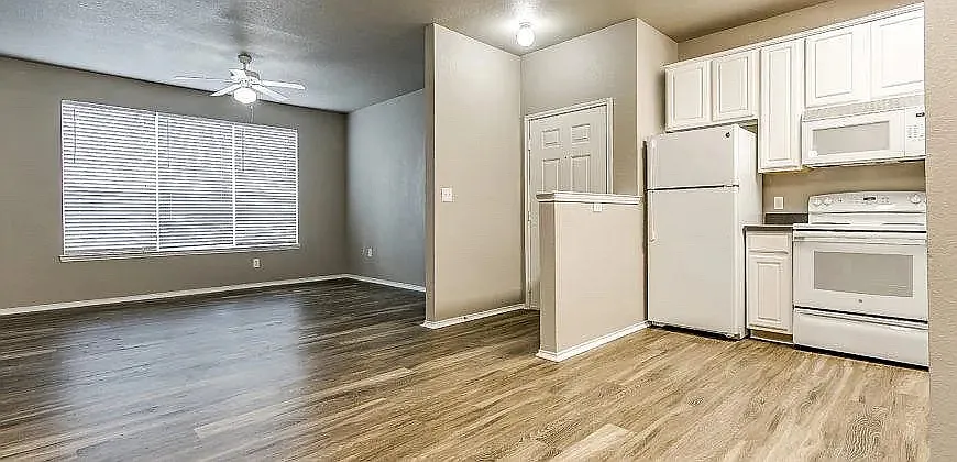 2 bed, 1045 sqft, $1,450 — Photo 2