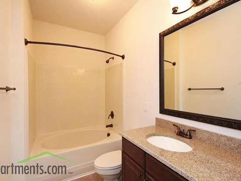 Briton Trace Apartments — Photo 31