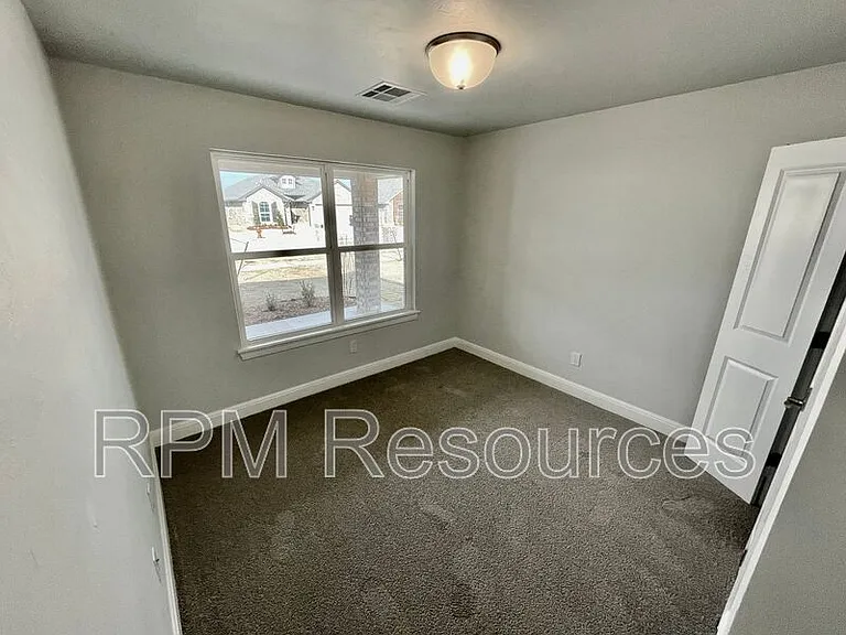 9100 Yassir Blvd — Photo 11