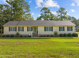 806 Helm Dr, New Bern, NC 28560