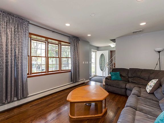 2nd image of 145 W 4th St