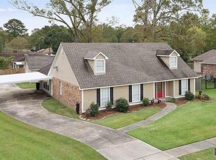 5522 Joan St, Zachary, LA 70791