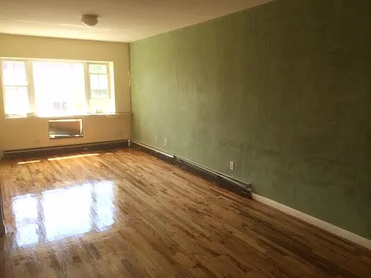 Rented by Elite NY Holdings | media 18