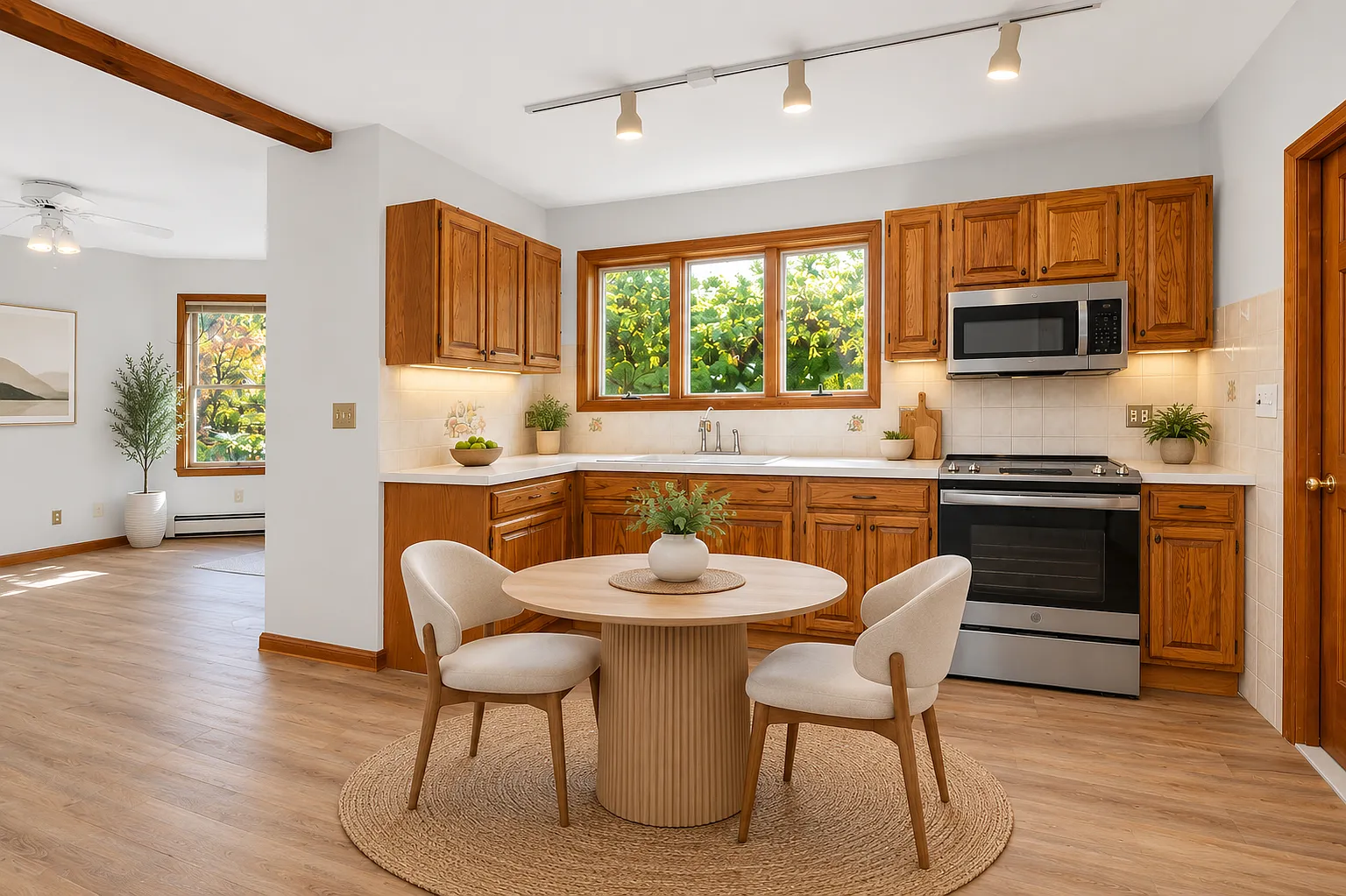 2 bed, 1100 sqft, $3,000 — Photo 2