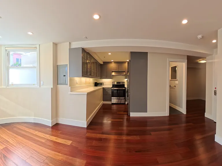 1840 Golden Gate Ave #A — Photo 6