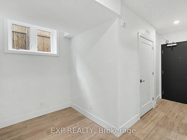 61 Pinehurst Ave #A — Photo 16