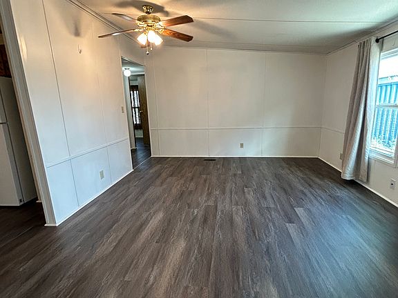 5th image of 919 N Main St
