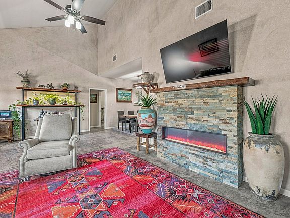 5th image of 1155 Horsemans Dr