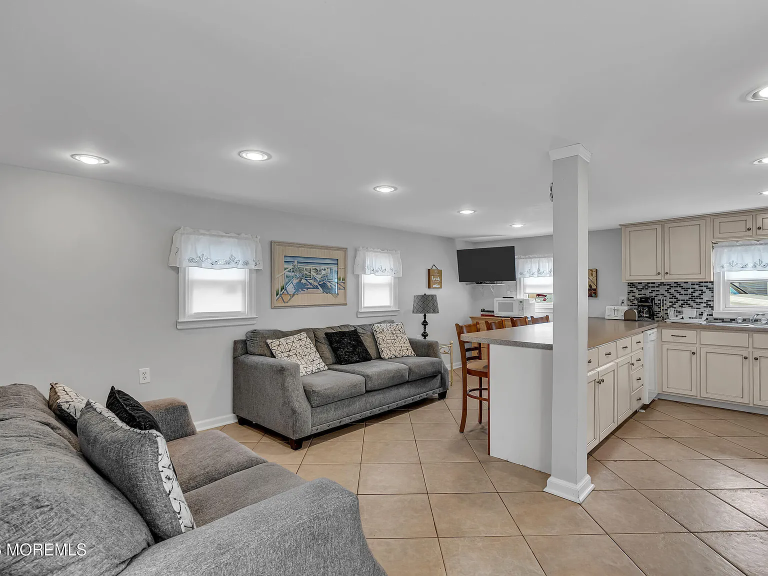 3 bed, $2,900 — Photo 1