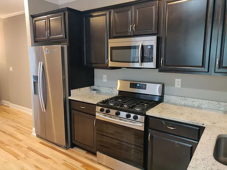 103 S Highland Ave — Photo 7