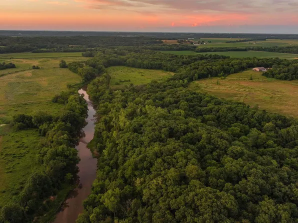 11555 Swallow Blvd, Floris, IA 52560