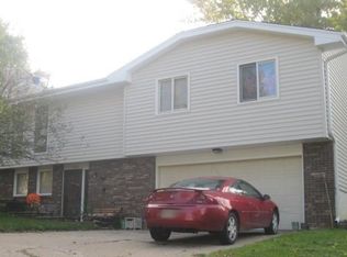 10927 Crown Point Ave, Omaha, NE 68164