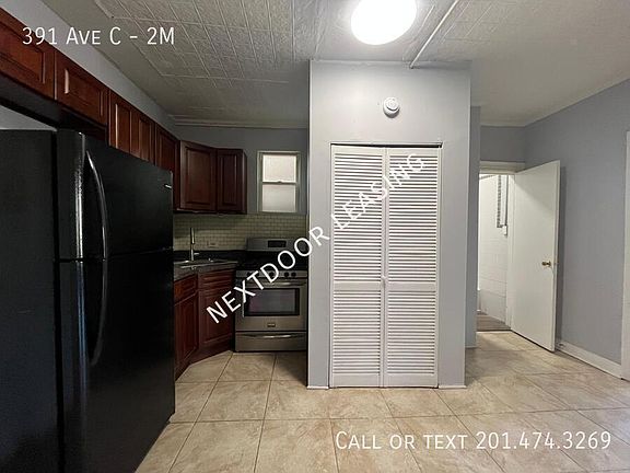 2nd image of 391 Avenue C #2M
