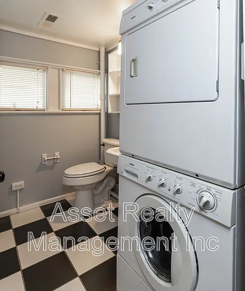126 Wellington Cir — Photo 14