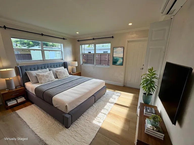 1032 NE 16th Ter #0 — Photo 19