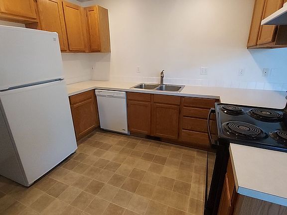 2nd image of 5326 67th Ave NE Unit B
