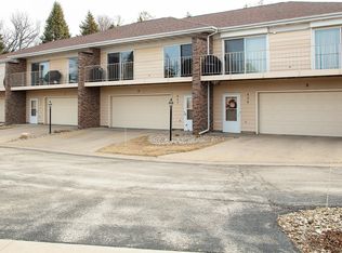 427 8th Ave SW, Waverly, IA 50677