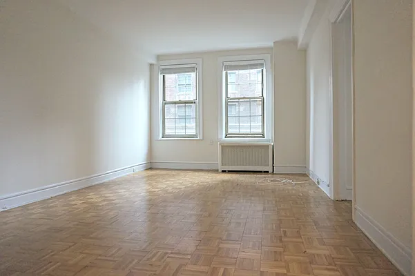 Rented by Metropolitan Equities | media 20