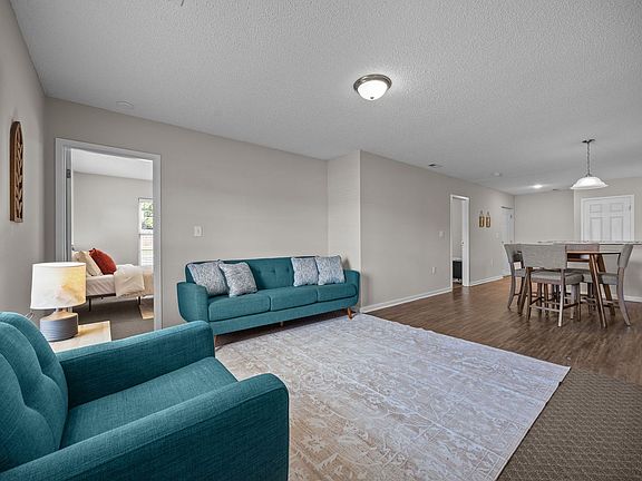4th image of 21 Collins Dr #D