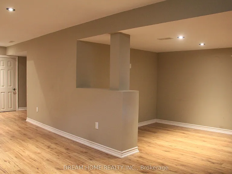 50 Pickett Cres — Photo 21